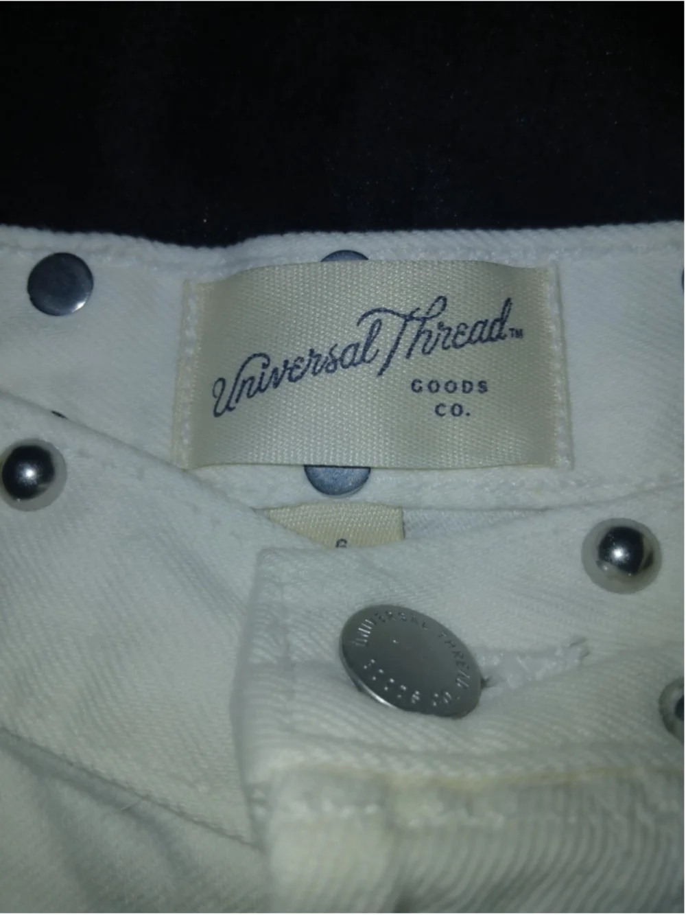 Ladies Universal Threads Baggy Shorts Size 6 Nwt